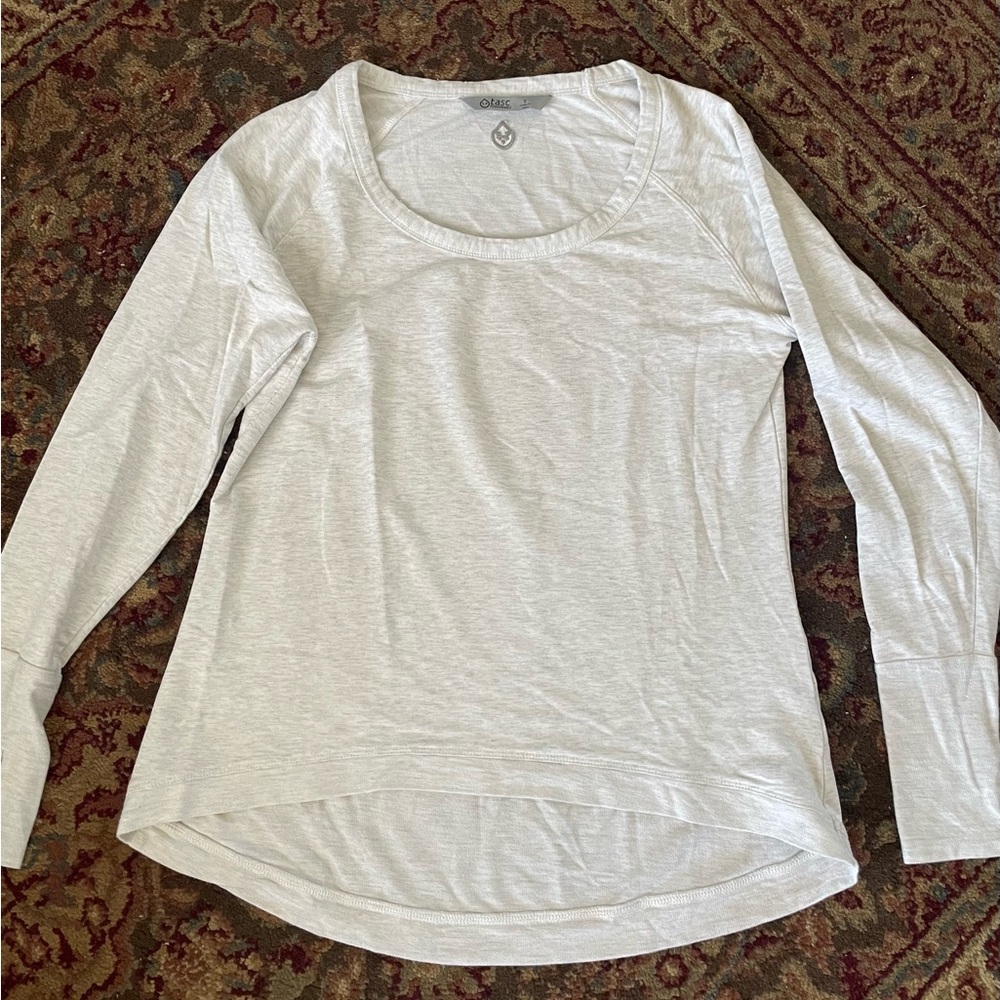 Tasc Preformance Women's Long Sleeve Scoop Neck Tee - Light Heather Tan/Gray